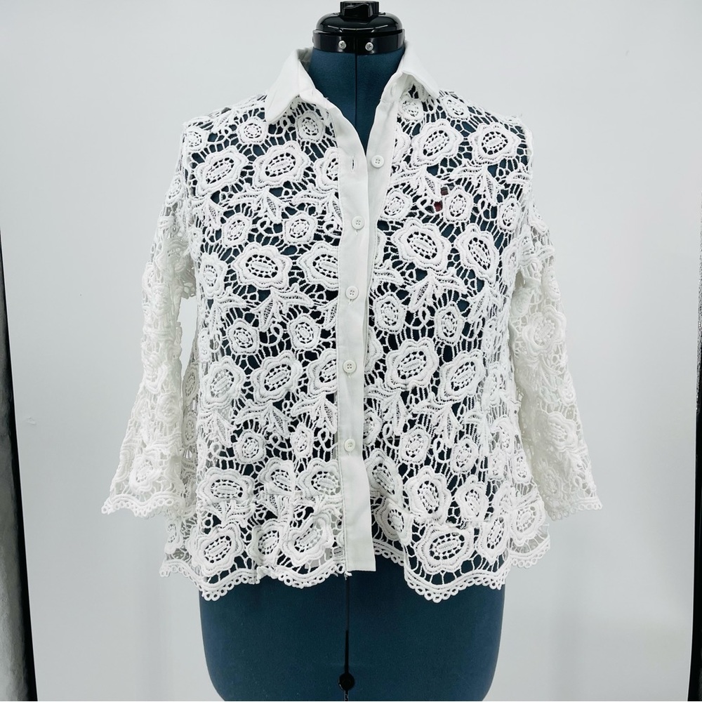 Lollipop by Koreg crocheted ladies top. Preowned, size M, White